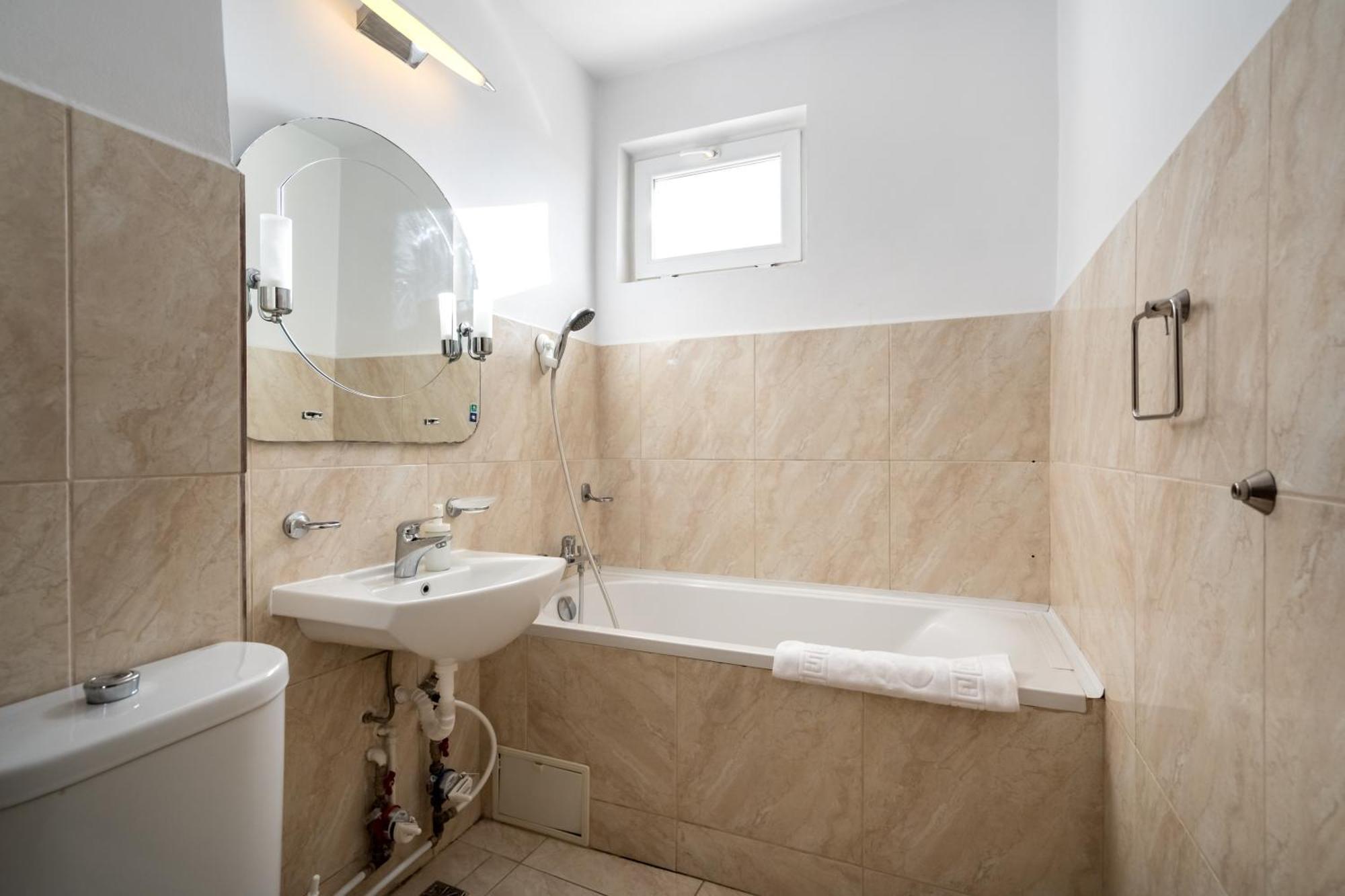 Studio 37 By Mrg Apartments Букурещ Екстериор снимка